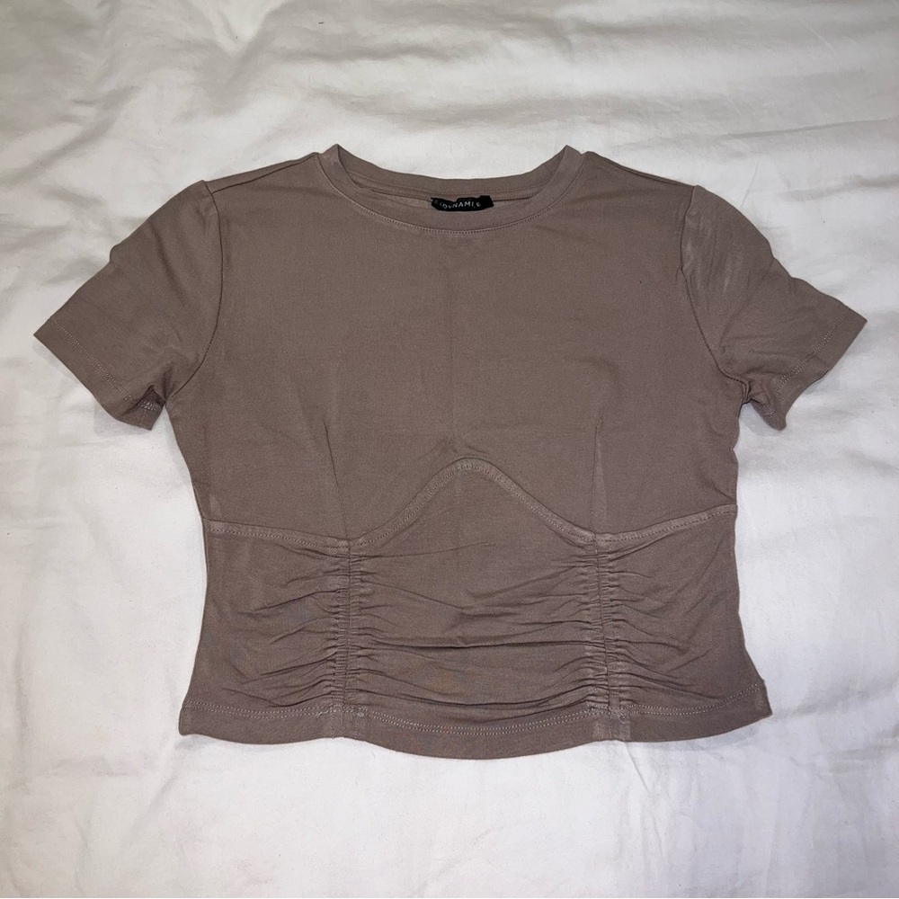 Dynamite scrunchy taupe crop top